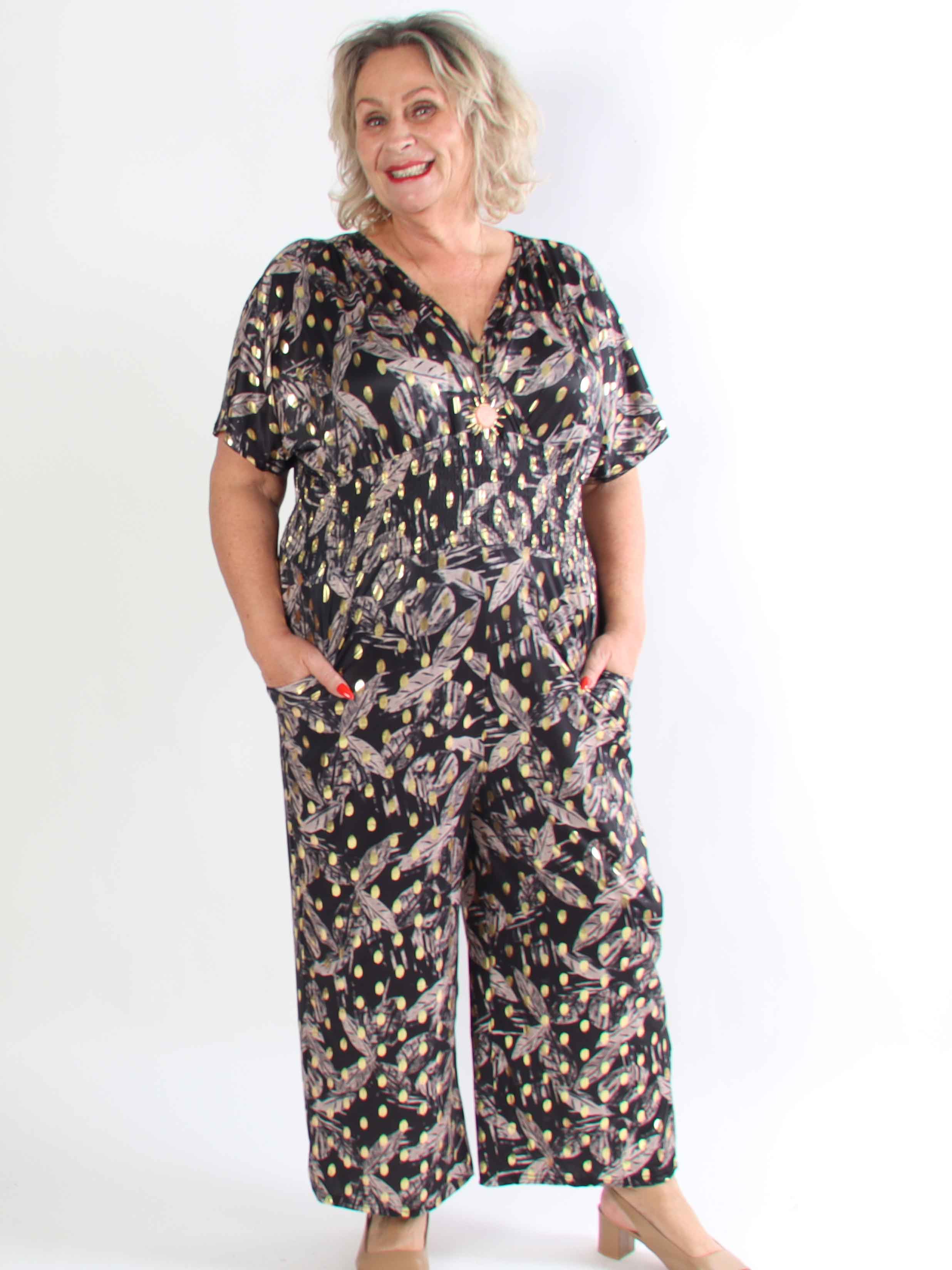 Pams Leafage Jumpsuit - Plus size buksedragt i bladmønster med guld dutter